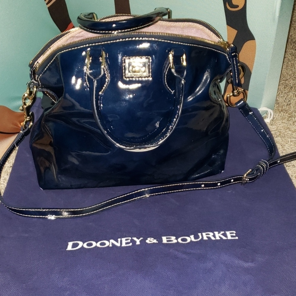 Patent leather Dooney & Bourke purse